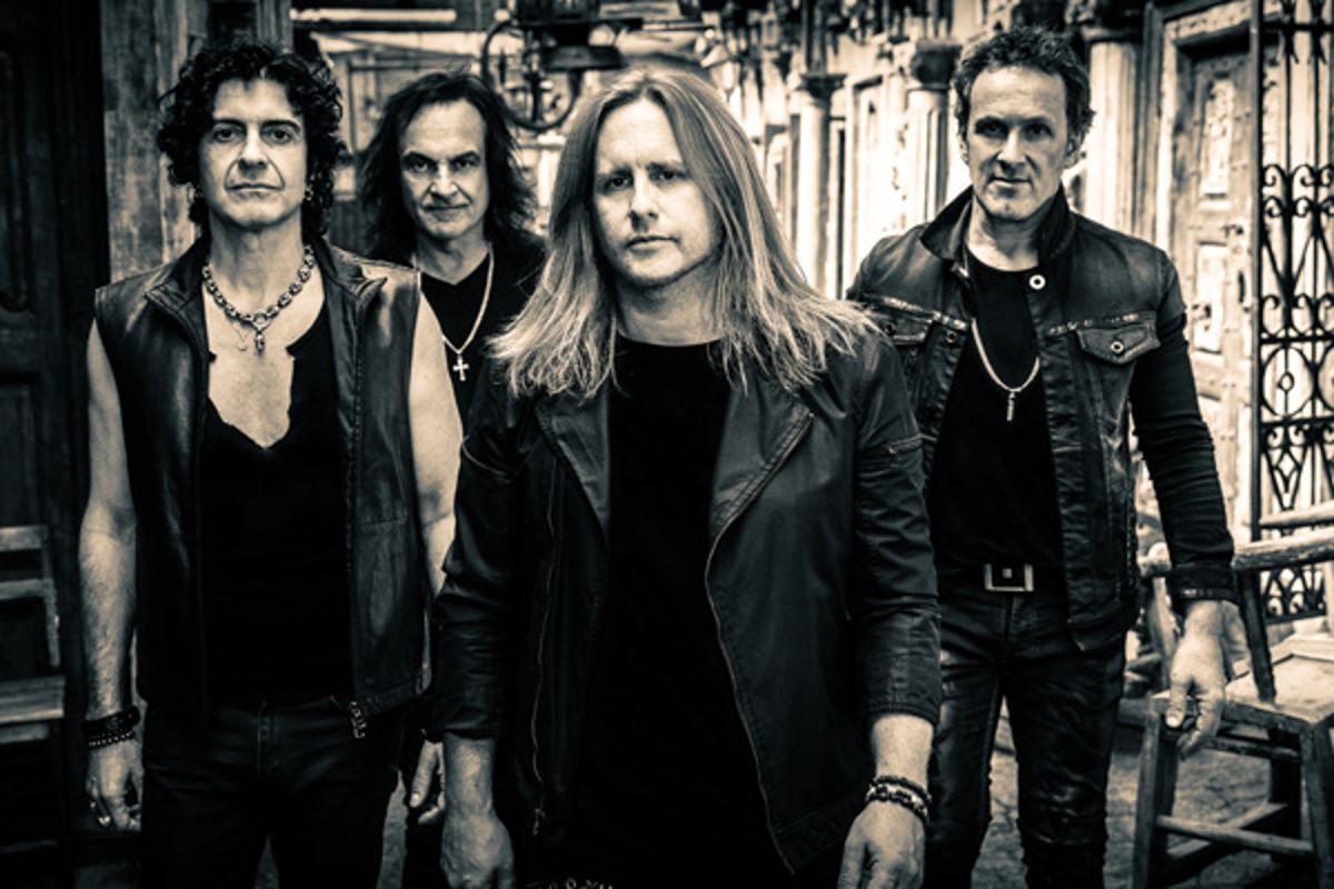 Last In Line: Vivian Campbell - Vinnie  Appice - Phil Soussan - Andrew Freeman