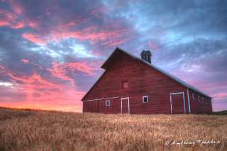 History Pub: A Field Guide to Pacific Northwest Barns,  Presented by Michael Houser  